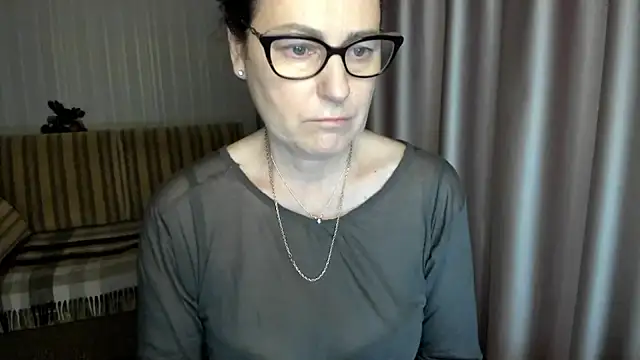 lauraoven online show from December 21, 11:34 am