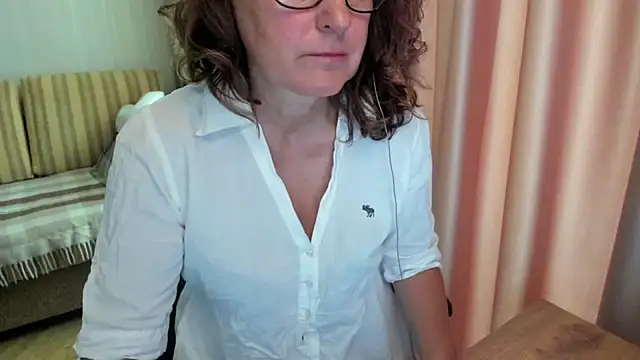 lauraoven online show from July 17, 7:16 am