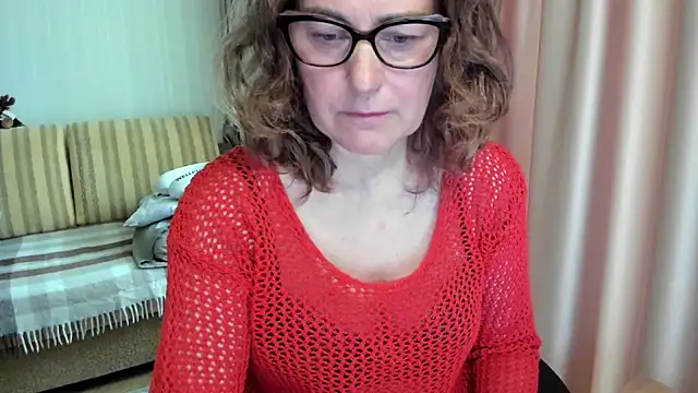 lauraoven online show from May 31, 7:47 am