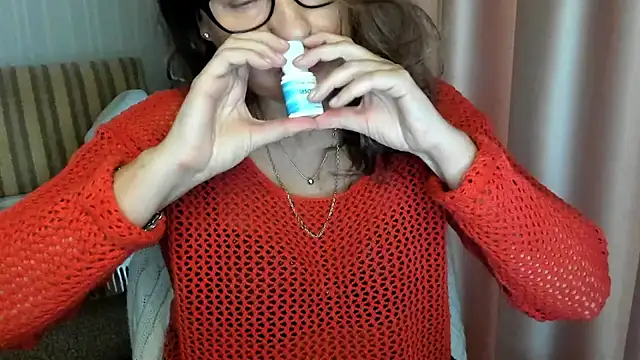 lauraoven online show from November 2, 8:52 am