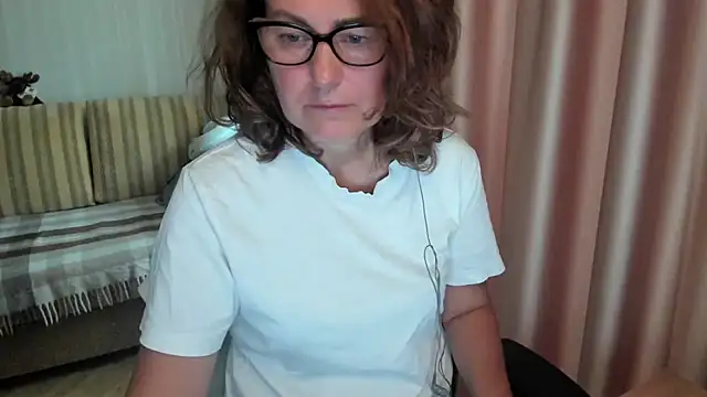 lauraoven online show from July 24, 7:15 am