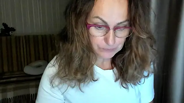 lauraoven online show from October 16, 3:42 pm