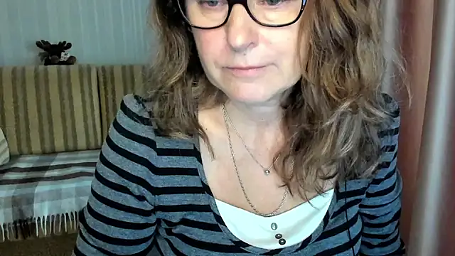 lauraoven online show from October 26, 8:37 am