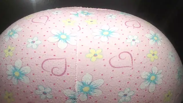 Snapshot of prettyangelsquirt chatting on October 12, 8:32 pm prettyangelsquirt online show from October 12, 8:32 pm
