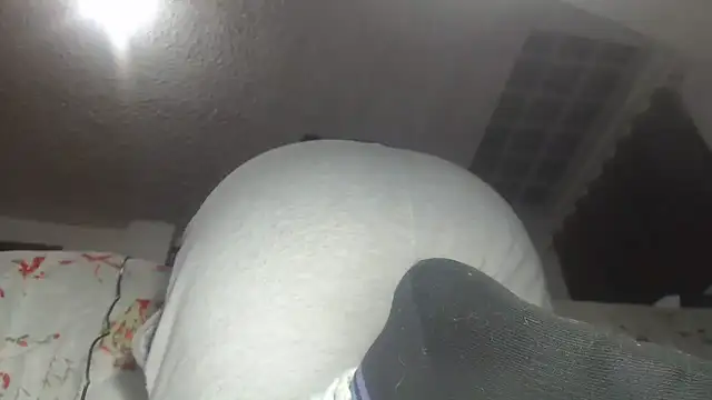 Snapshot of prettyangelsquirt chatting on November 10, 10:59 pm prettyangelsquirt online show from November 10, 10:59 pm