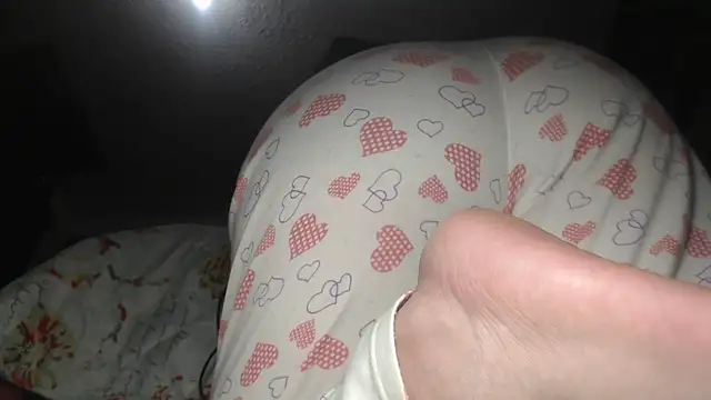 Snapshot of prettyangelsquirt chatting on October 22, 2:05 pm prettyangelsquirt online show from October 22, 2:05 pm