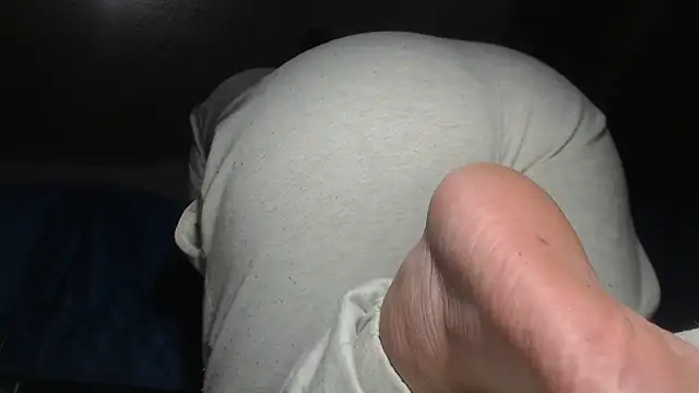 Snapshot of prettyangelsquirt chatting on November 22, 2:32 am prettyangelsquirt online show from November 22, 2:32 am