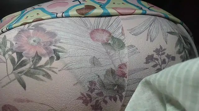 Snapshot of prettyangelsquirt chatting on February 26, 7:53 pm prettyangelsquirt online show from February 26, 7:53 pm