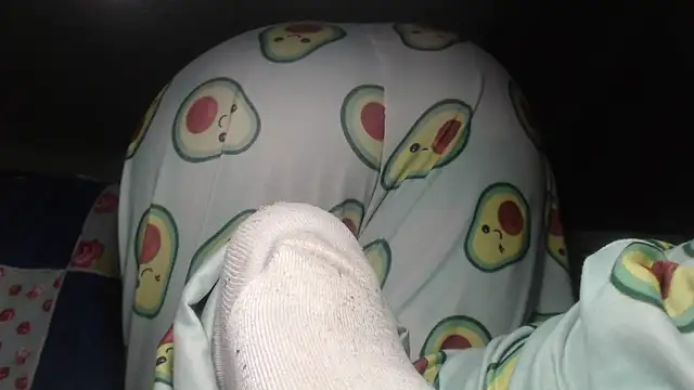 Snapshot of prettyangelsquirt chatting on December 4, 8:30 pm prettyangelsquirt online show from December 4, 8:30 pm