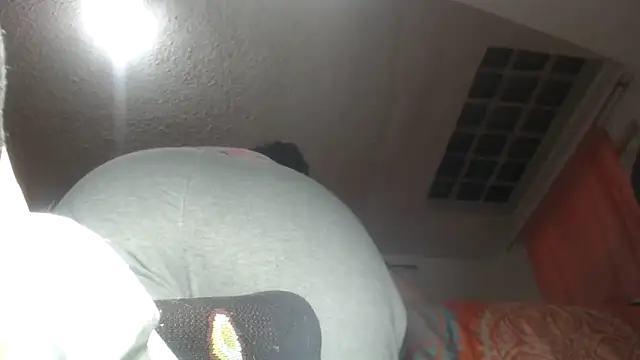 prettyangelsquirt online show from March 27, 9:38 pm