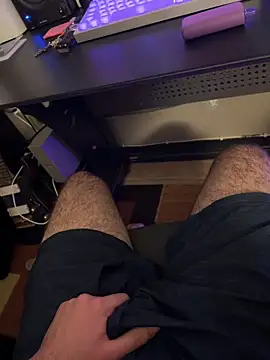 Snapshot of JohnnyBigShot chatting on February 24, 6:03 am JohnnyBigShot online show from February 24, 6:03 am