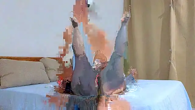 CurvyJules69 online show from April 9, 10:43 am