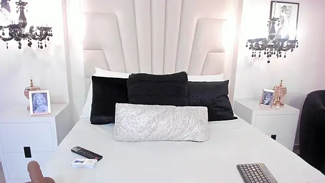 Sofiia W26 online show from February 16, 12:15 pm