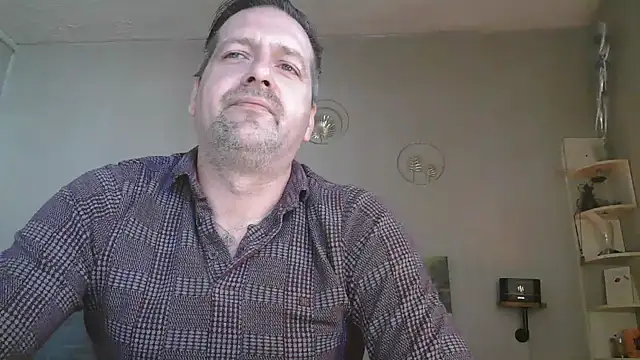 matrikes1 online show from March 7, 2:00 pm