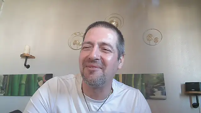 matrikes1 online show from March 2, 2:36 pm