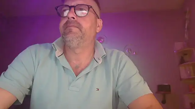 matrikes1 online show from May 5, 6:33 pm