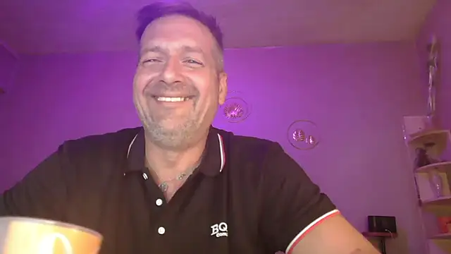 matrikes1 online show from May 10, 2:52 pm
