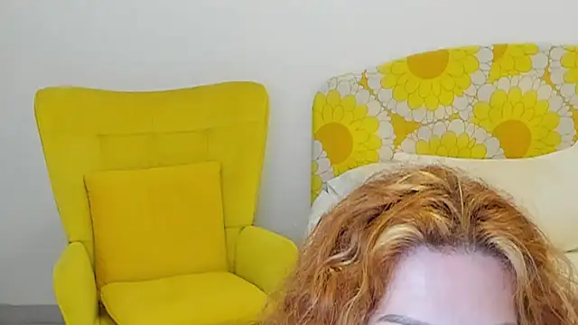 Snapshot of milf_penelope chatting on May 10, 6:32 pm milf penelope online show from May 10, 6:32 pm