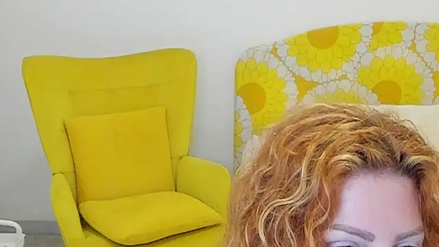 Snapshot of milf_penelope chatting on May 16, 3:49 am milf penelope online show from May 16, 3:49 am