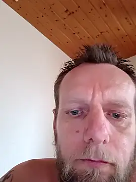 Kw8585kw online show from March 28, 2:07 pm