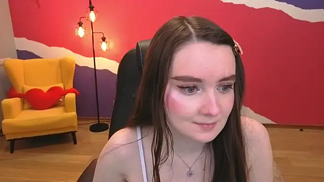 Snapshot of CloudGrace chatting on February 19, 3:14 am CloudGrace online show from February 19, 3:14 am