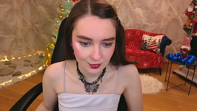 Snapshot of CloudGrace chatting on December 14, 6:13 pm CloudGrace online show from December 14, 6:13 pm