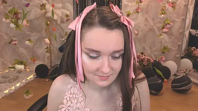 Snapshot of CloudGrace chatting on July 14, 3:22 am CloudGrace online show from July 14, 3:22 am