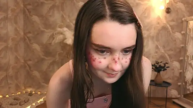 Snapshot of CloudGrace chatting on February 22, 6:20 pm CloudGrace online show from February 22, 6:20 pm