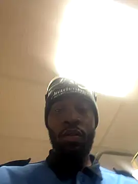 Snapshot of danieldonte chatting on November 16, 12:21 pm danieldonte online show from November 16, 12:21 pm