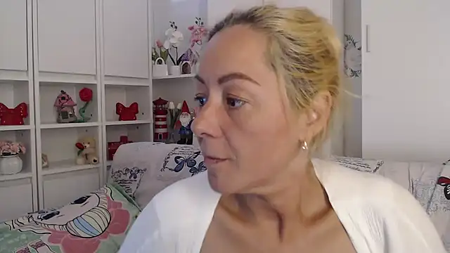 Snapshot of spell_of_love chatting on July 9, 12:37 pm spell of love online show from July 9, 12:37 pm