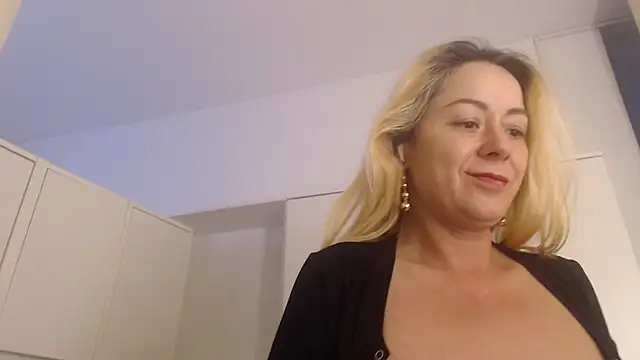 spell of love online show from February 10, 1:32 pm