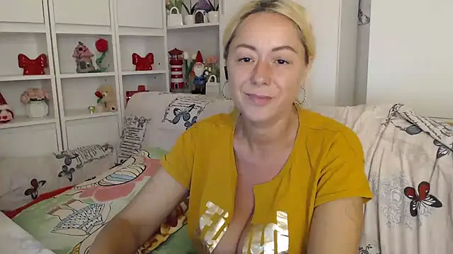 Snapshot of spell_of_love chatting on July 15, 7:10 pm spell of love online show from July 15, 7:10 pm