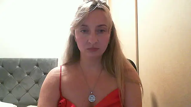 SusanCurt online show from November 7, 7:40 pm