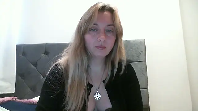 SusanCurt online show from November 13, 10:30 am