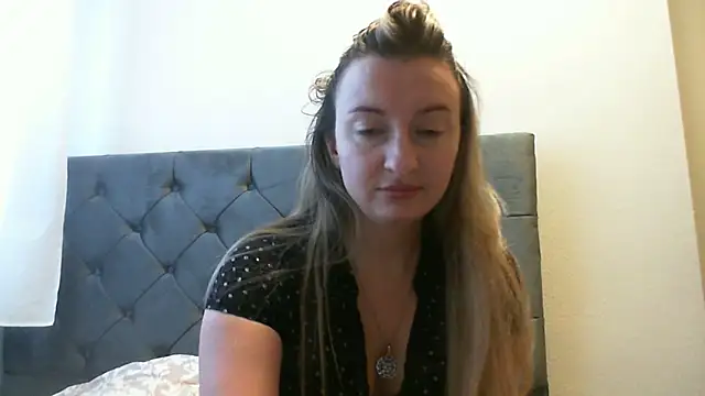 SusanCurt online show from December 17, 12:21 pm