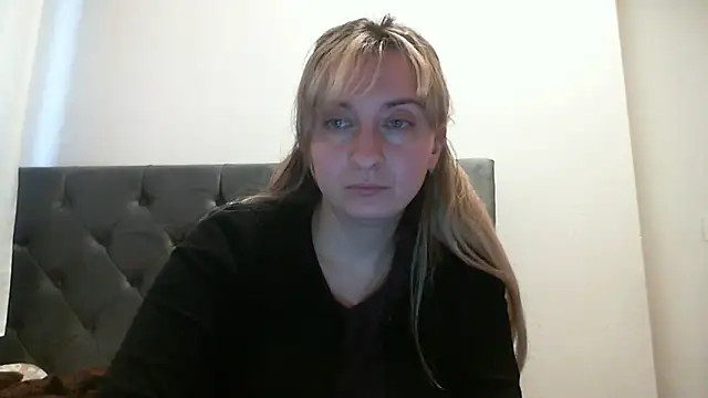 SusanCurt online show from December 5, 9:52 am