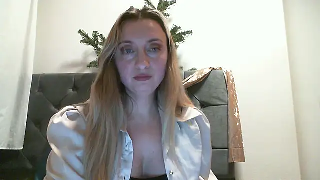 SusanCurt online show from January 10, 7:09 pm