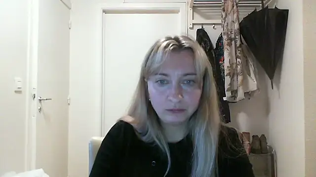 SusanCurt online show from October 24, 9:08 am