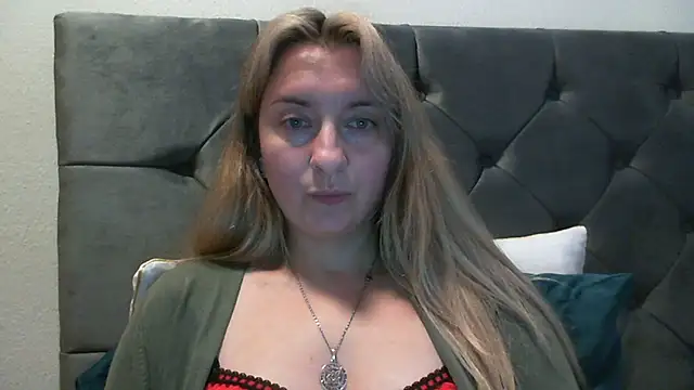 SusanCurt online show from October 16, 9:06 am