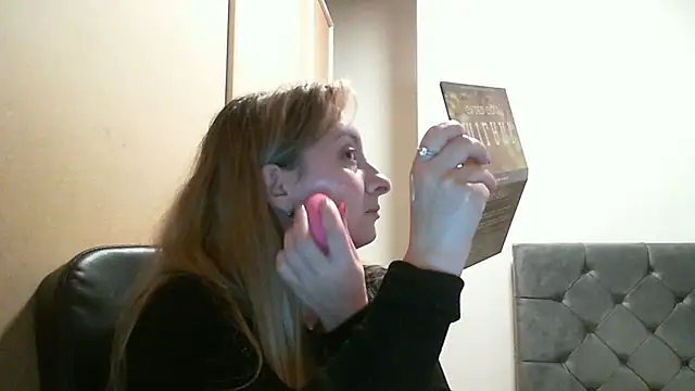 SusanCurt online show from October 25, 10:03 am