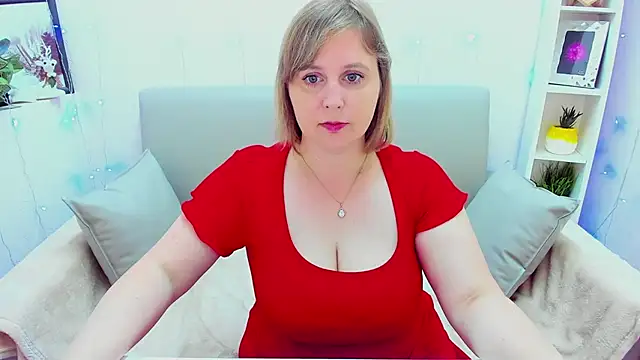 Erika Lov online show from June 6, 1:33 am