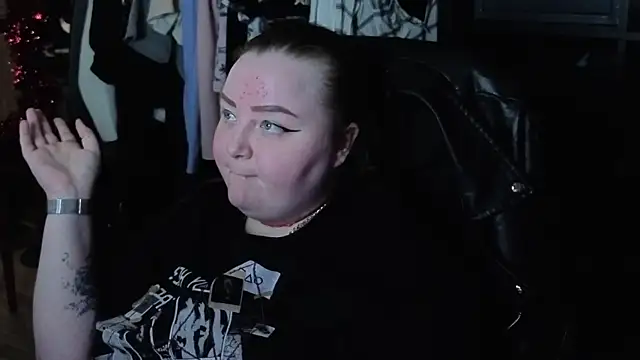 EMMA  CONNOR online show from November 27, 7:47 pm