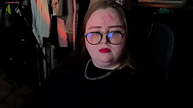 Snapshot of EMMA__CONNOR chatting on October 12, 12:12 am EMMA CONNOR online show from October 12, 12:12 am