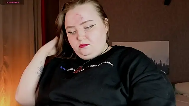 EMMA  CONNOR online show from November 3, 7:13 am