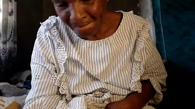 NaughtyGranny online show from June 13, 11:41 am
