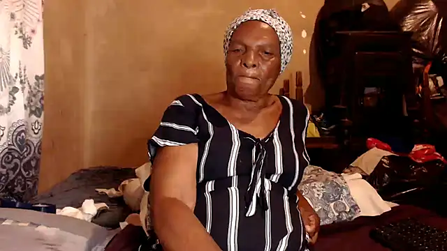 NaughtyGranny online show from November 14, 7:06 pm