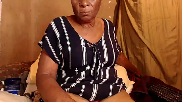 NaughtyGranny online show from July 17, 9:01 pm