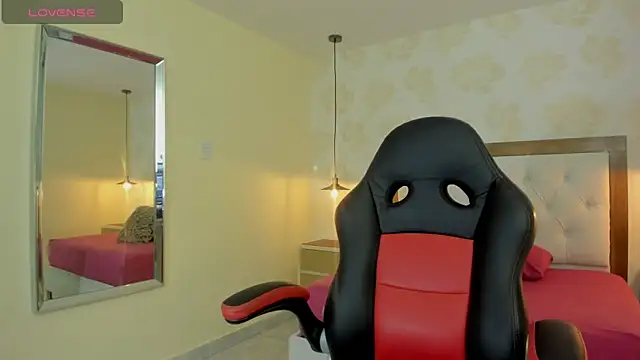 clarisKlein online show from April 8, 4:03 am