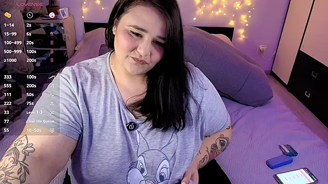 naughtykiss online show from April 18, 10:28 am