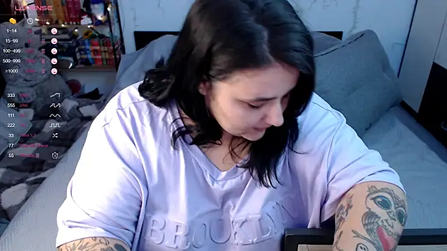 naughtykiss online show from November 2, 6:18 am